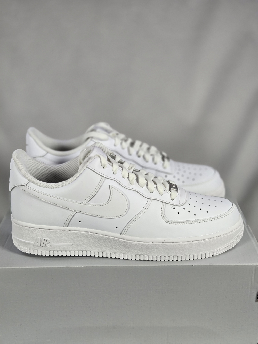 Nike Air Force 1 Low Triple White 2021 Men’s Deadstock OG Box Size 11